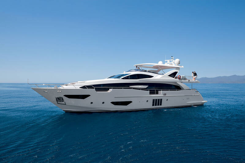 Exterior Azimut Grande 95RPH