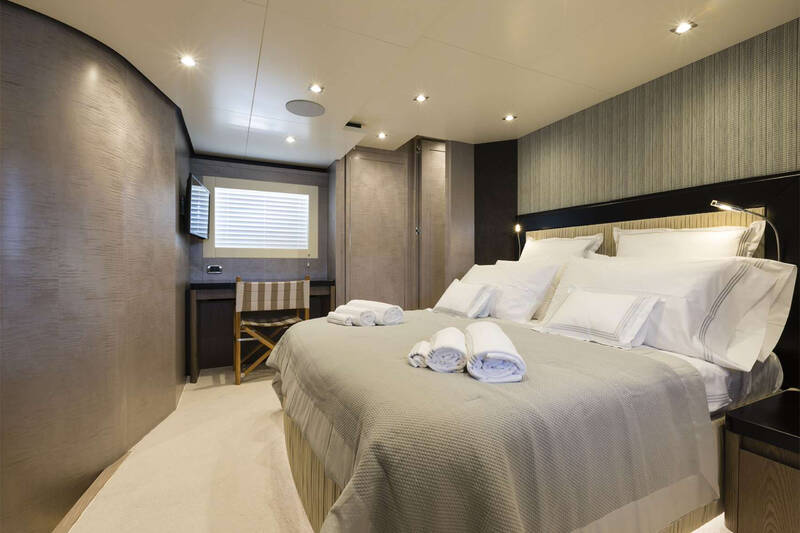 Bow VIP cabin