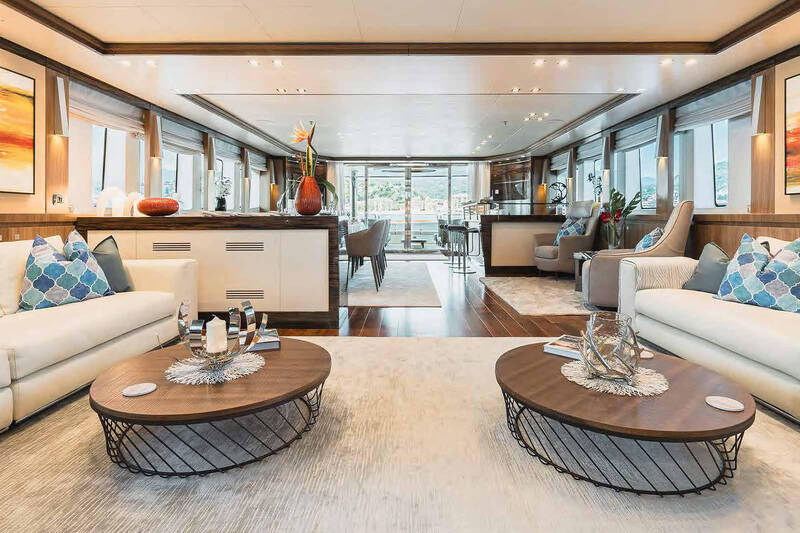 Main deck salon