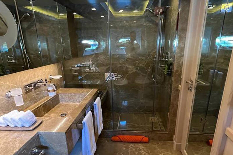 VIP bathroom