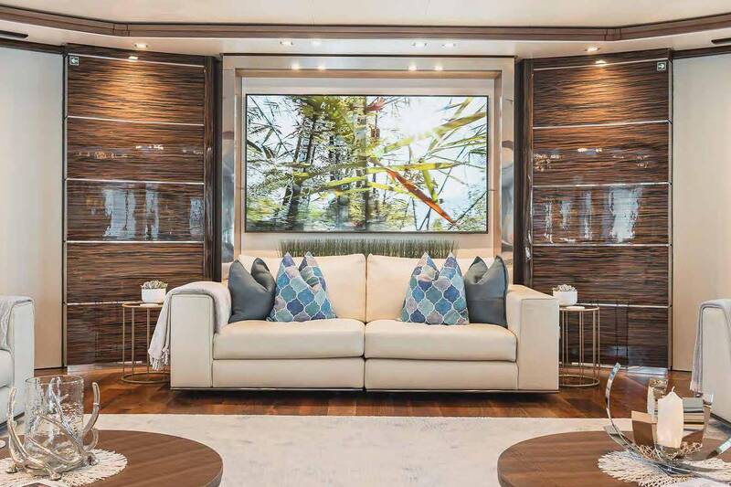 Main deck salon