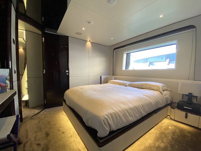 VIP cabin starboard 