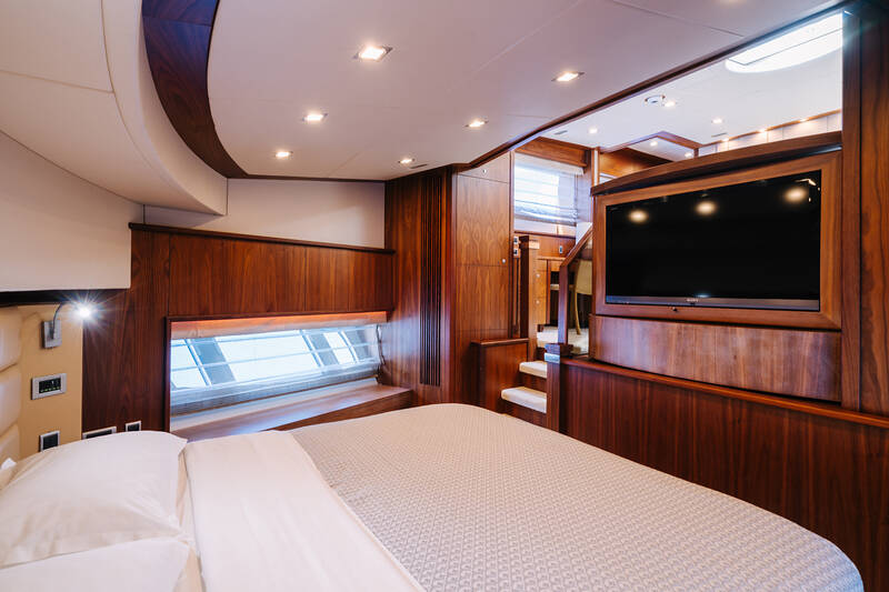 Guest cabin