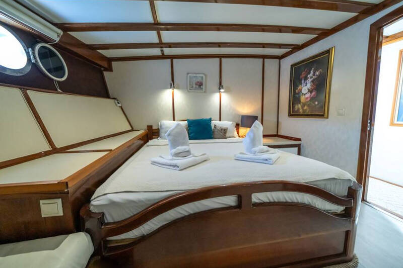 Port side guest cabin 1