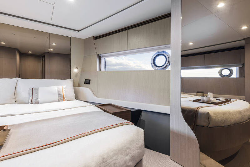 Bow VIP cabin