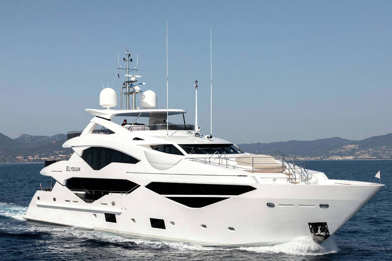 Exterior M/Y ELYSIUM