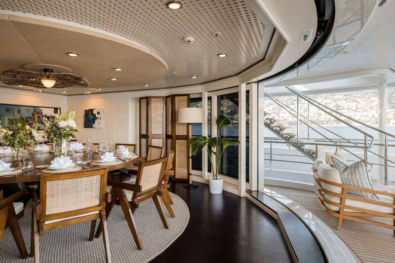 Upper Deck - Dining