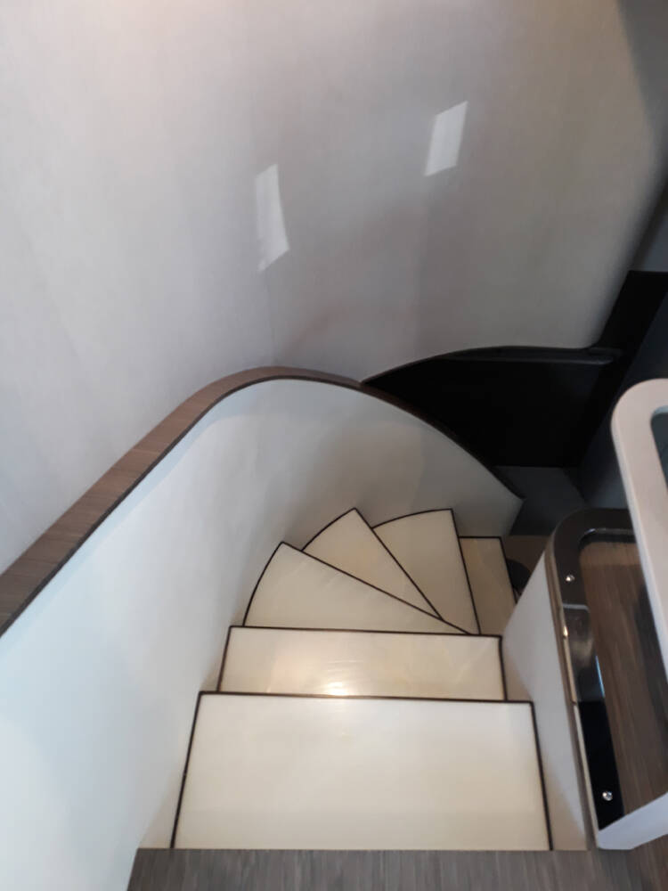Steps to lower deck