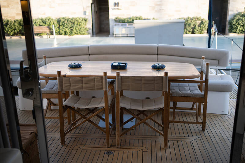 Dining area in the cockpit