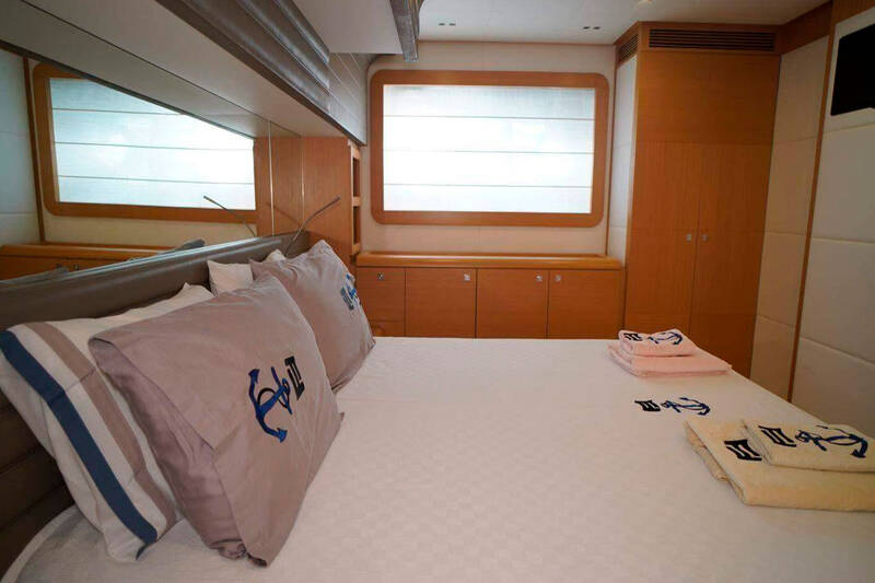 Double cabin