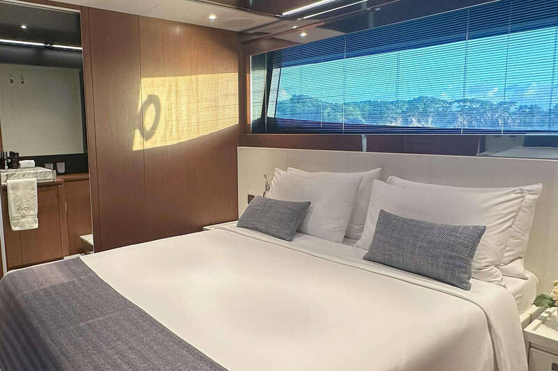 Double guest cabin