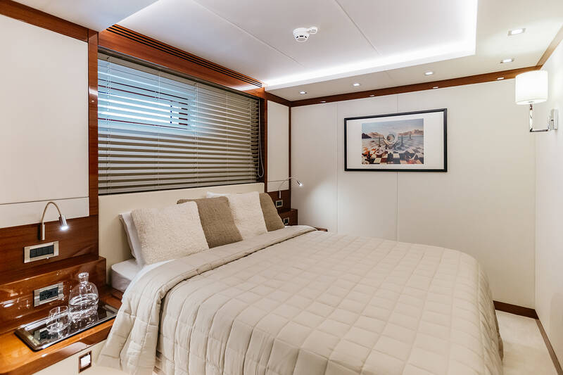 Guest double cabin