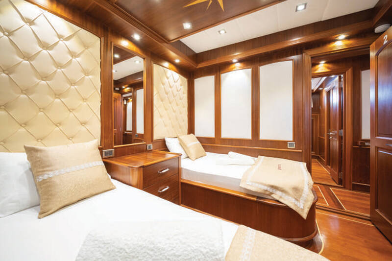 Guest cabin with singles
