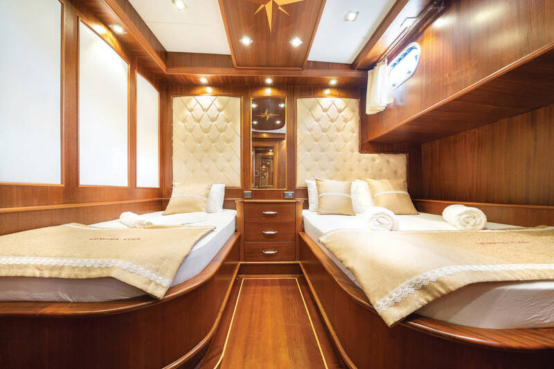 Guest cabin with singles