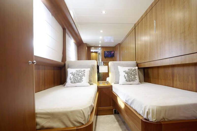 Cabin with single beds