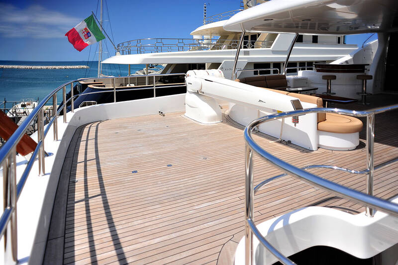 Crane on aft upper deck