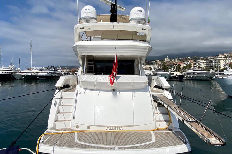 Exterior Sunseeker 80 Sport Yacht 2014