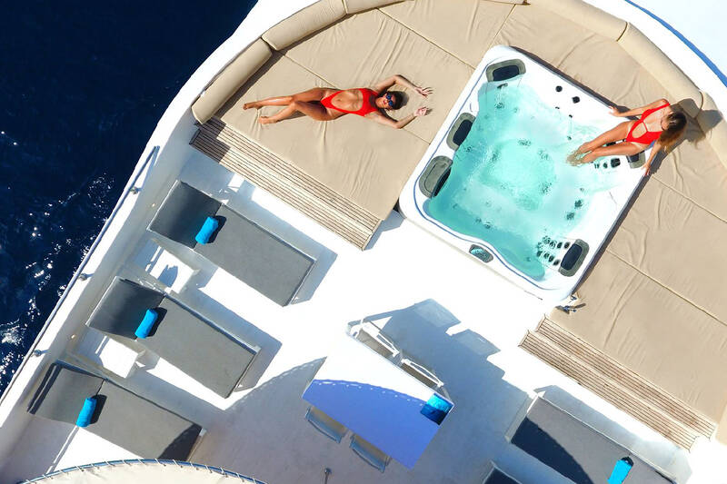 Jacuzzi on sundeck