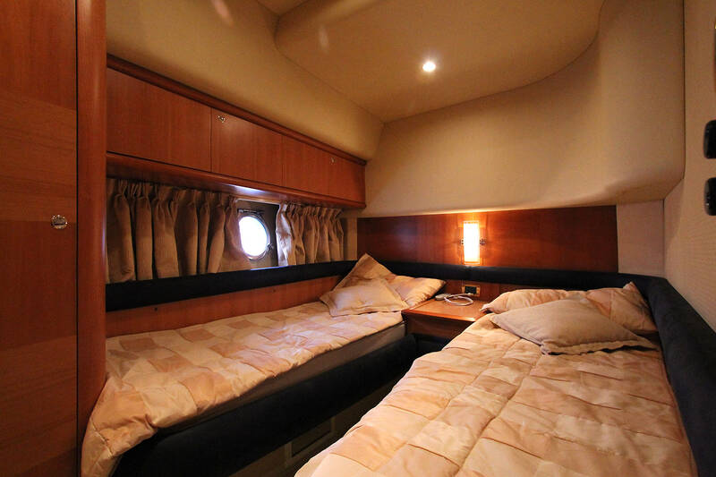 Guest cabin