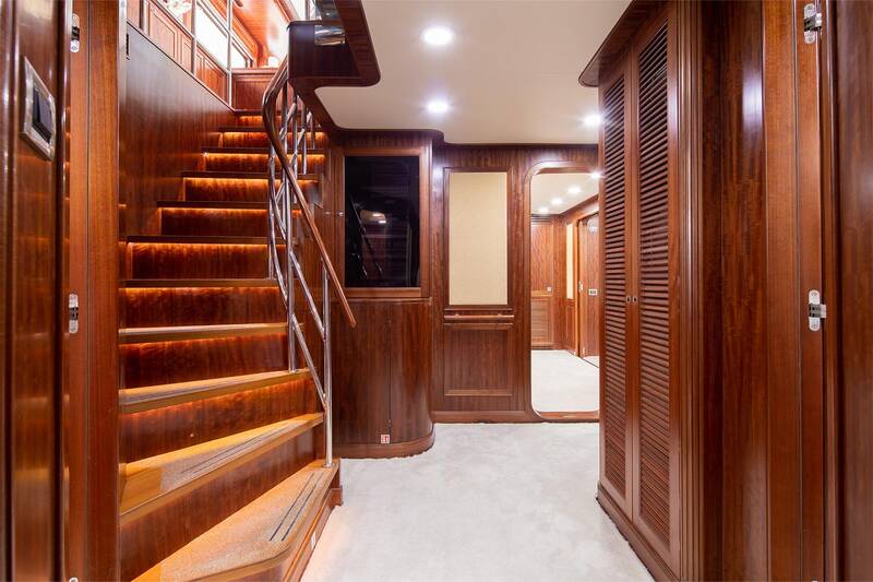 Lower deck