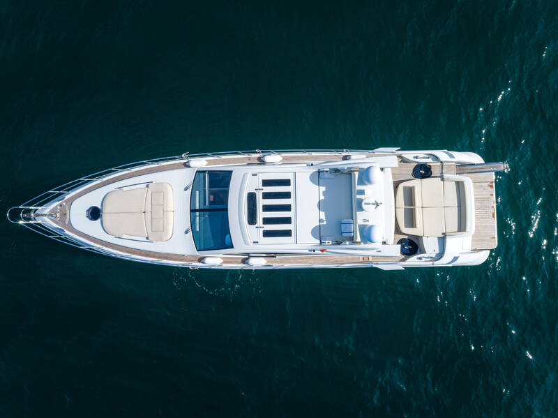 Exterior Azimut 68s