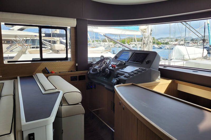 Main helm station