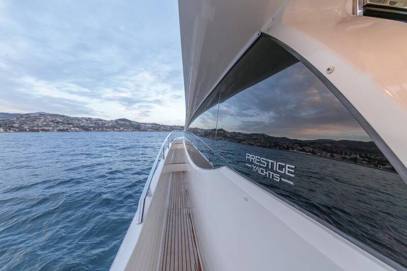 External View Prestige 750