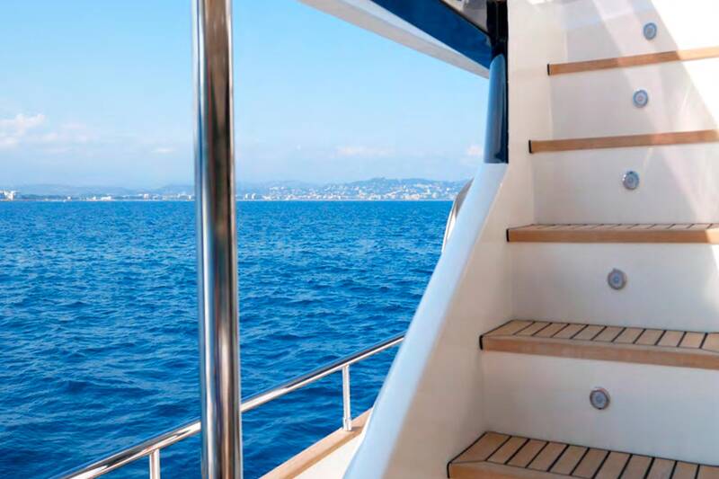 Stairs to flybridge M/Y LADY AMANDA