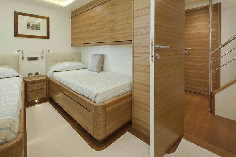 Guest cabin