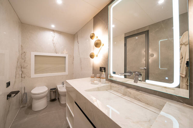 Bathroom in master cabin №3