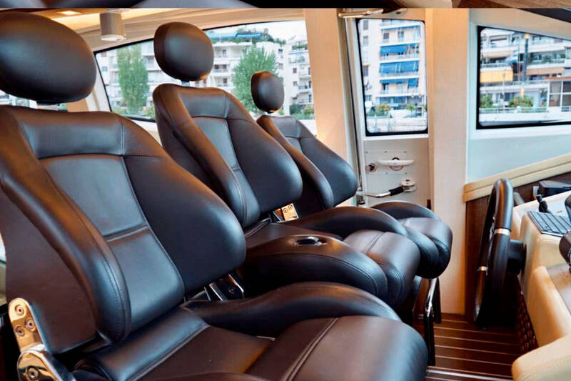 Control station Azimut 86S