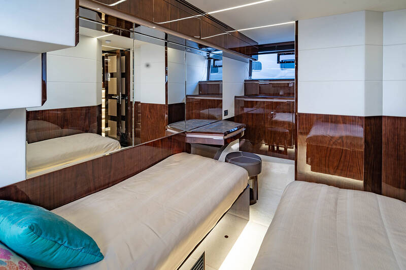 Guest cabin