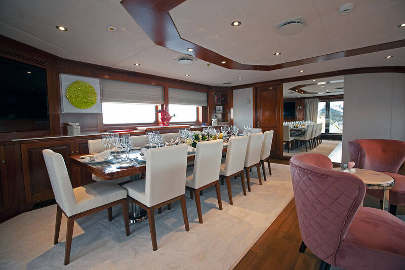 Dining area on the main deck 