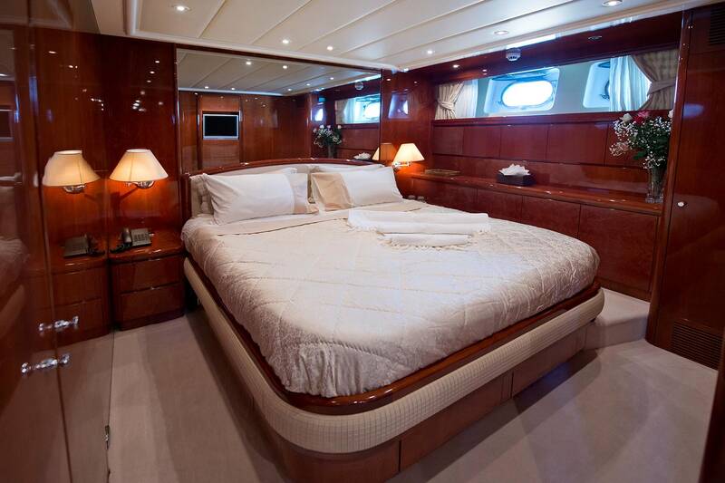 Double cabin