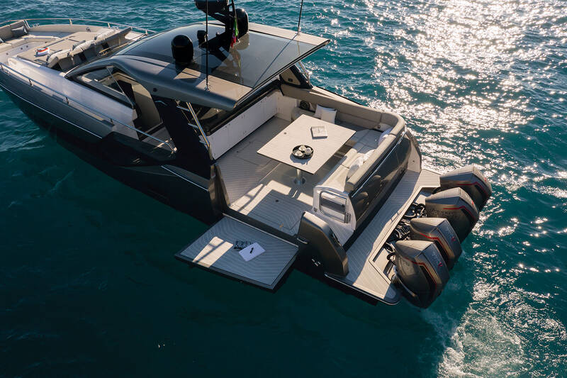 Lounge area on aft