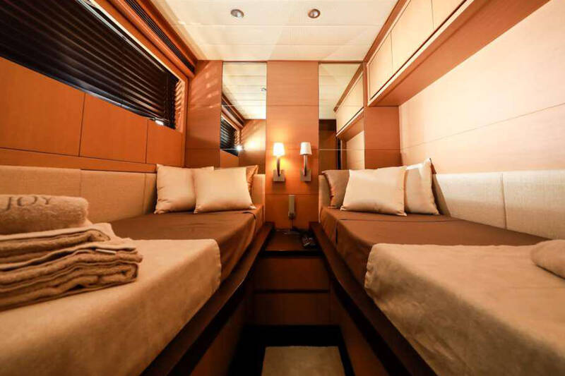 Twin guest cabin