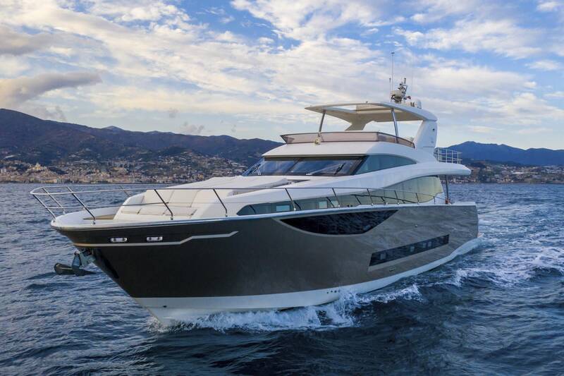 External View Prestige 750
