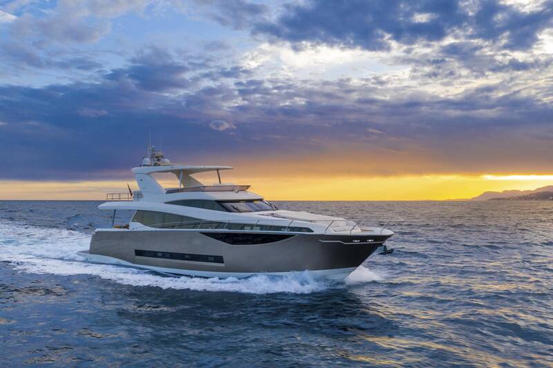 External View Prestige 750
