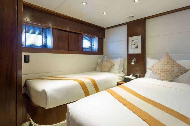 Guest cabin with singles