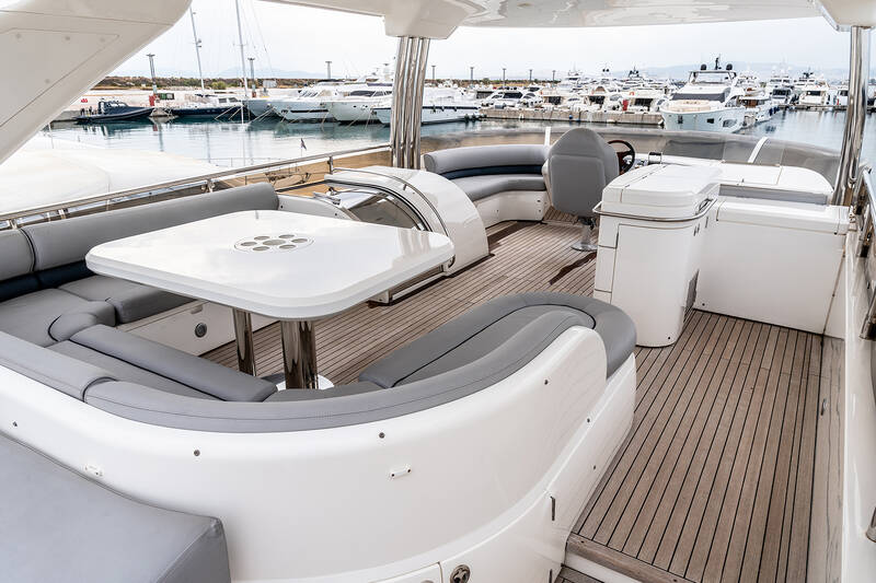 Flybridge