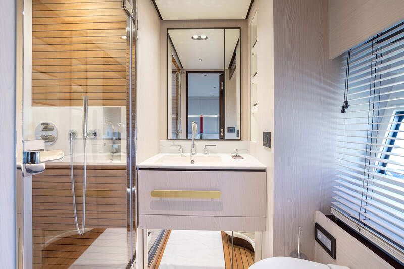 Guest head on starboard side