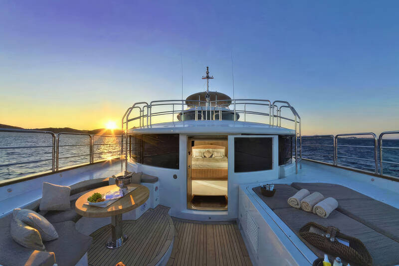 Master suit on main deck