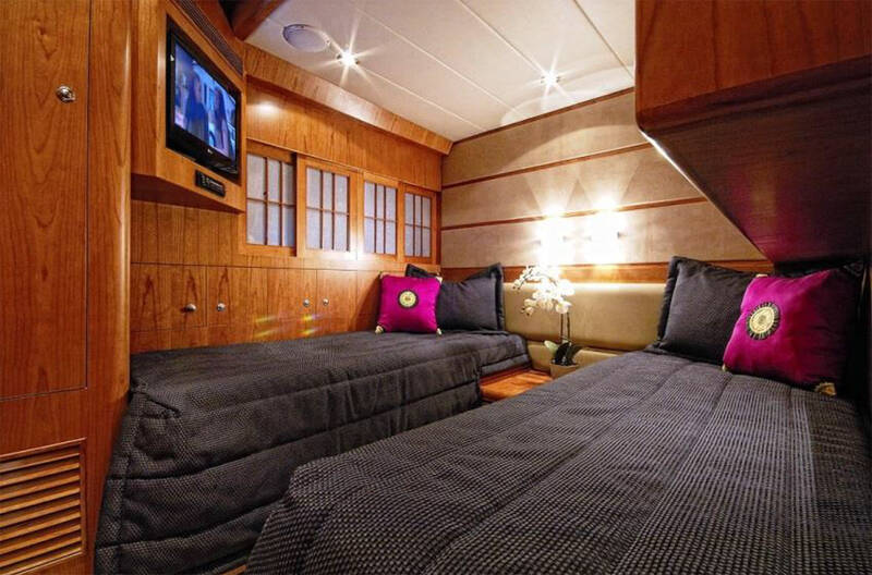 Guest cabin