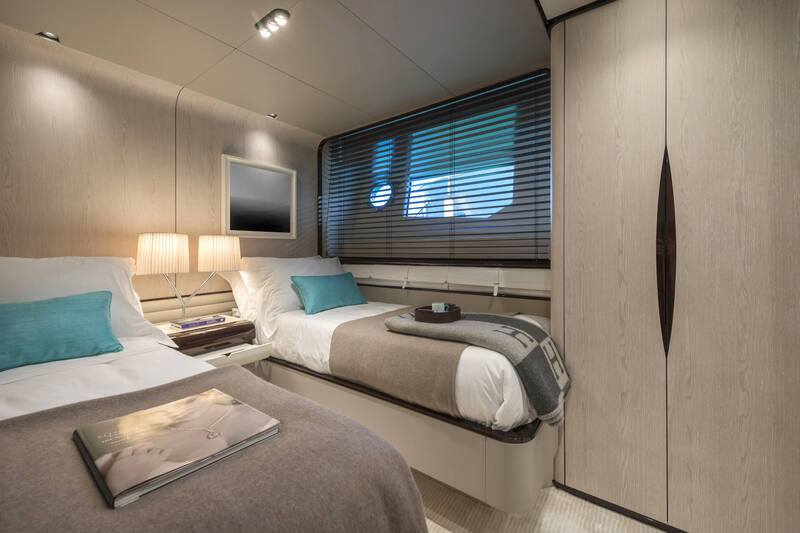 Guest cabin