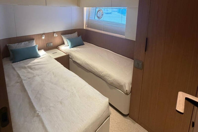 Guest cabin