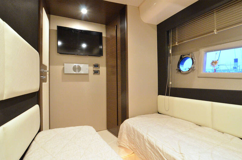 Guest cabin