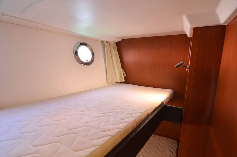 Guest cabin