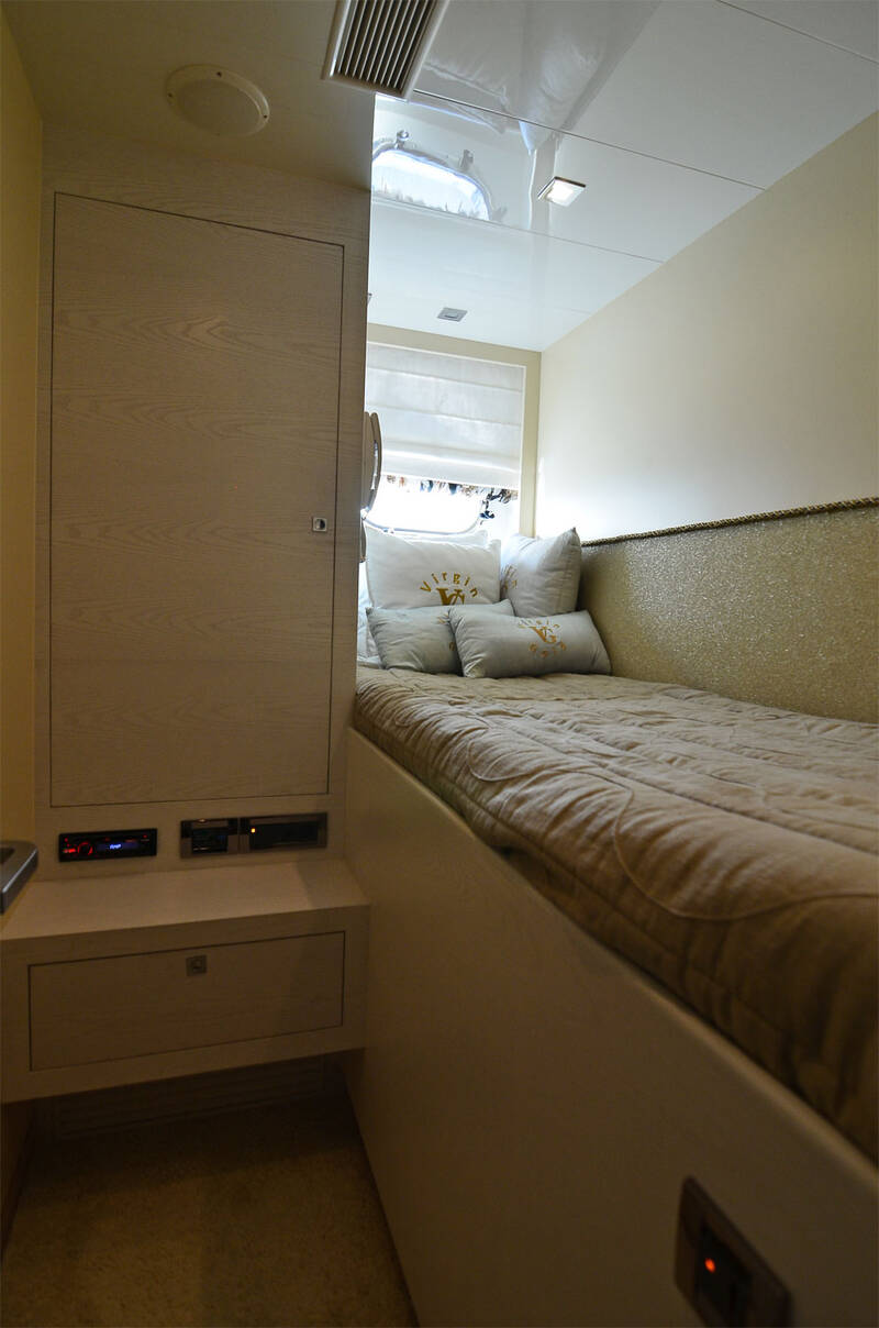 Guest cabin