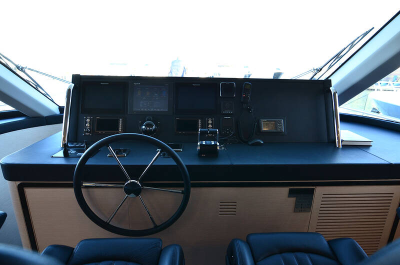 Lower helm station