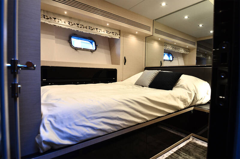 Guest cabin starboard